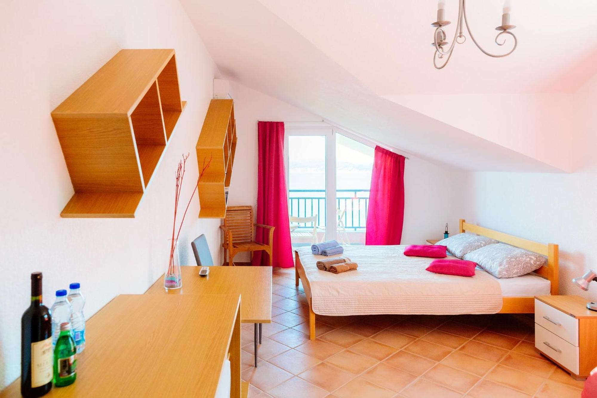 Ferienwohnung Odessa Mama Bijela Zimmer foto