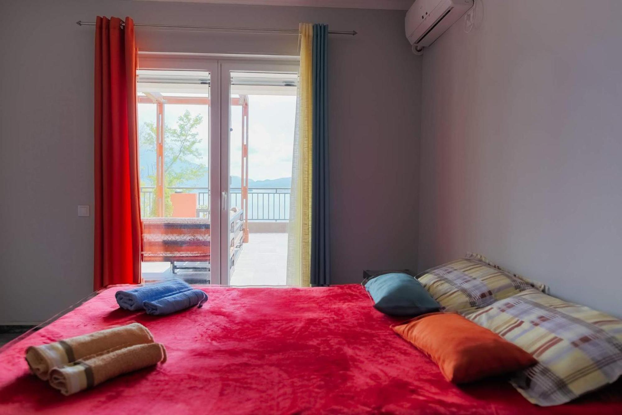 Ferienwohnung Odessa Mama Bijela Zimmer foto